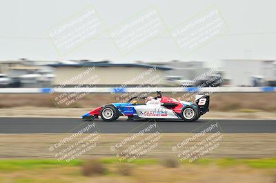 media/Jan-26-2025-CalClub SCCA (Sun) [[cfcea7df88]]/Group 2/Race/